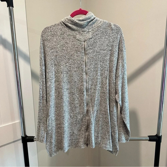 ALTAR’D STATE Cowl Neck Swewter‎ - Picture 3 of 4